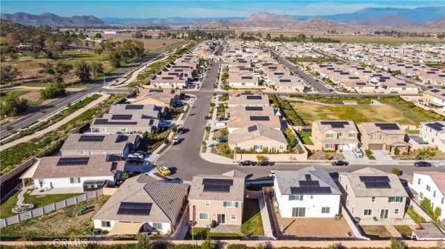 30295 Singer Ln, Menifee, CA 92584