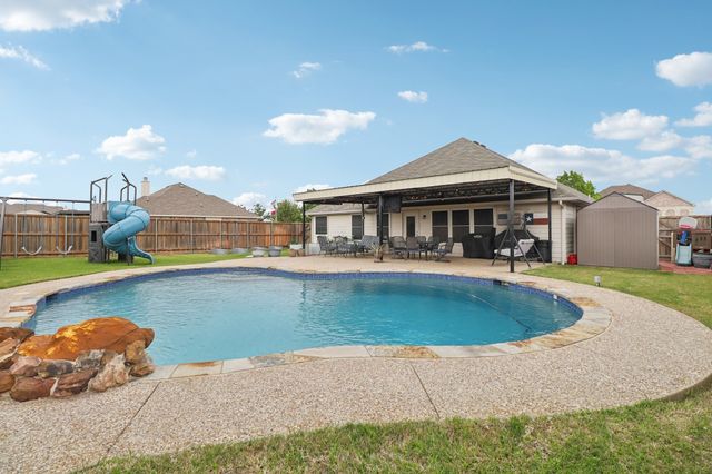 202 Southview Drive, Fate, TX 75189