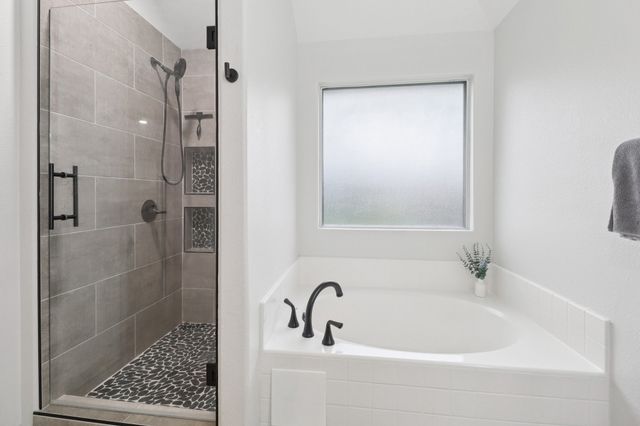 202 Southview Drive, Fate, TX 75189