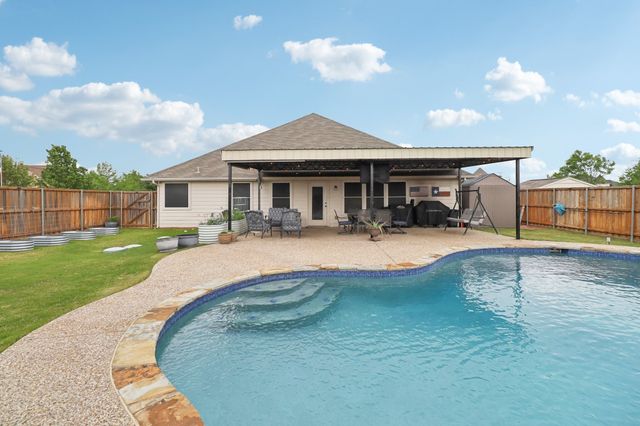 202 Southview Drive, Fate, TX 75189