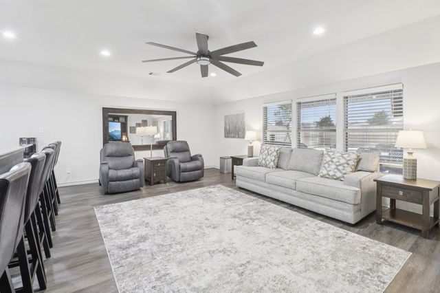 202 Southview Drive, Fate, TX 75189