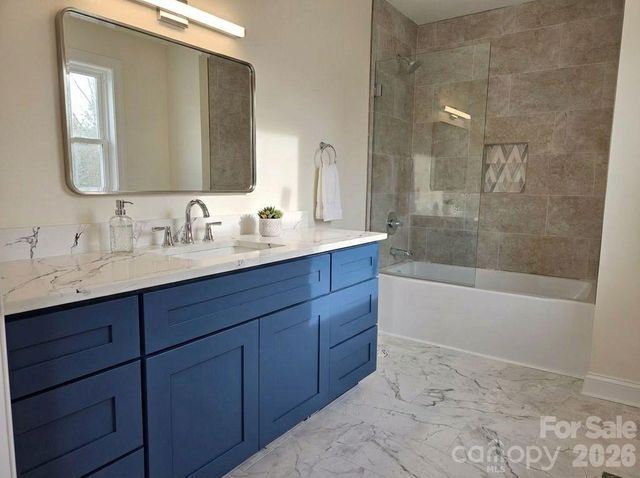 1820 N Hewitt Avenue, Newton, NC 28658