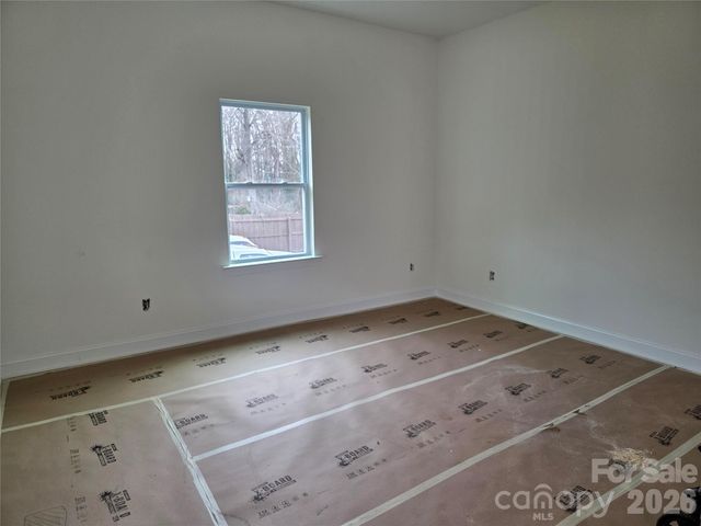 1820 N Hewitt Avenue, Newton, NC 28658