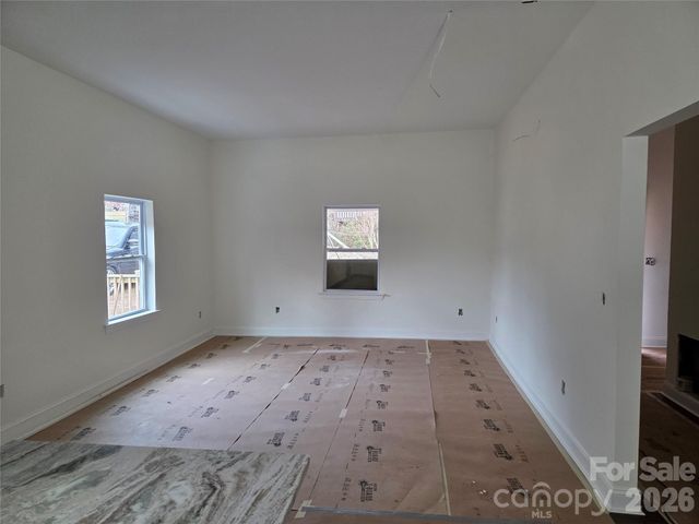 1820 N Hewitt Avenue, Newton, NC 28658