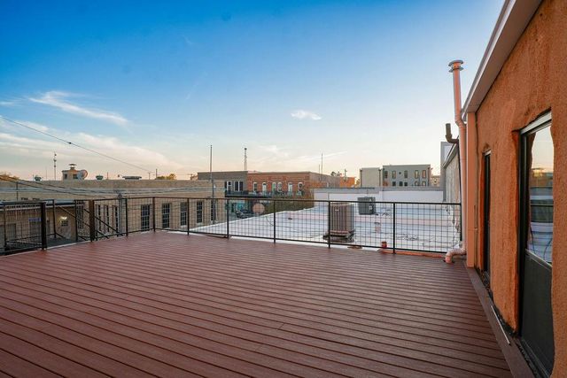 210 E Washington Avenue C, Navasota, TX 77868