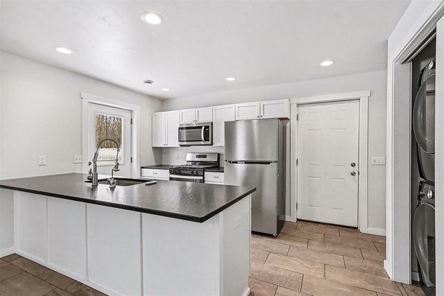 75603 Ridgeway Drive, Lawton, MI 49065