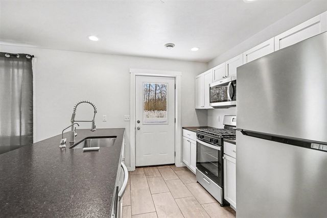 75603 Ridgeway Drive, Lawton, MI 49065