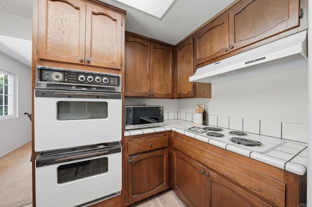 2324 Valley Lake Drive, El Cajon, CA 92020