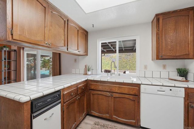 2324 Valley Lake Drive, El Cajon, CA 92020
