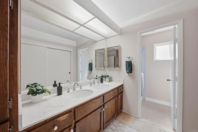 2324 Valley Lake Drive, El Cajon, CA 92020