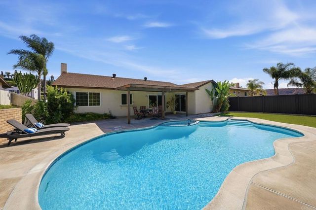 2324 Valley Lake Drive, El Cajon, CA 92020
