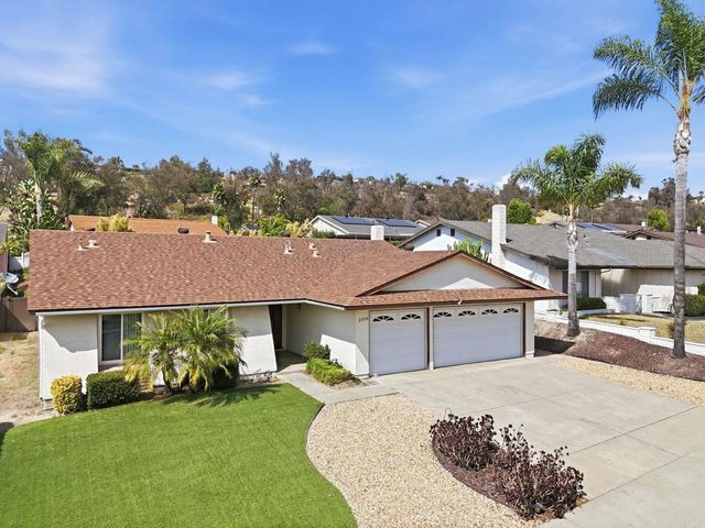 2324 Valley Lake Drive, El Cajon, CA 92020