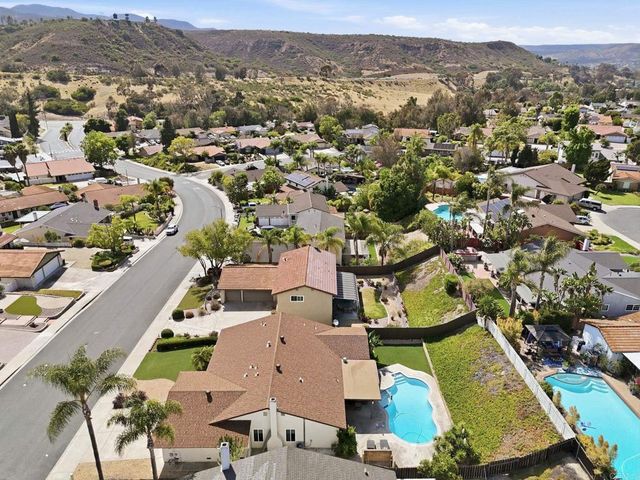 2324 Valley Lake Drive, El Cajon, CA 92020