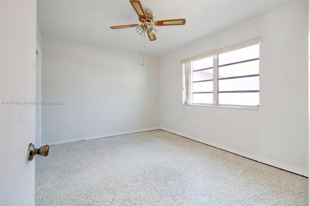 21 NW 32 COURT, Miami, FL 33125