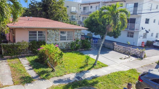 21 NW 32 COURT, Miami, FL 33125