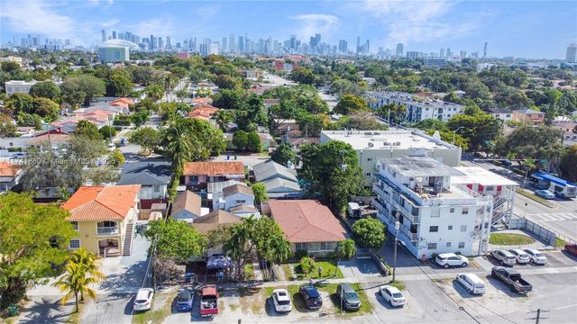 21 NW 32 COURT, Miami, FL 33125