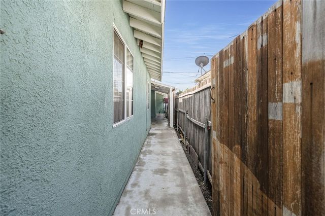 180 E 67th Street, Long Beach, CA 90805
