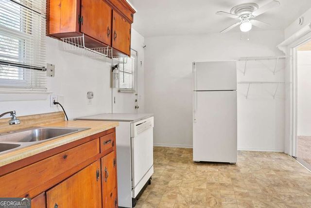 2444 E 39Th Street, Savannah, GA 31404