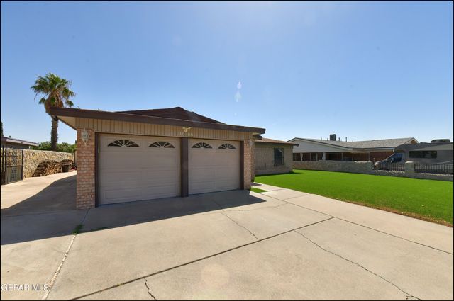 10608 CAPTAIN VALTR Street, El Paso, TX 79924