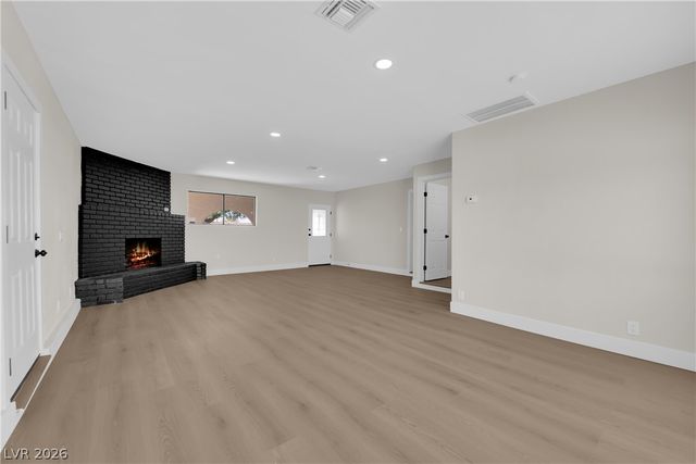 2880 Casey Drive, Las Vegas, NV 89120