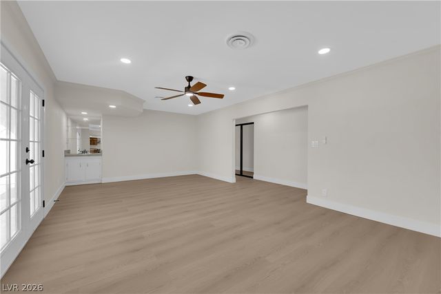 2880 Casey Drive, Las Vegas, NV 89120