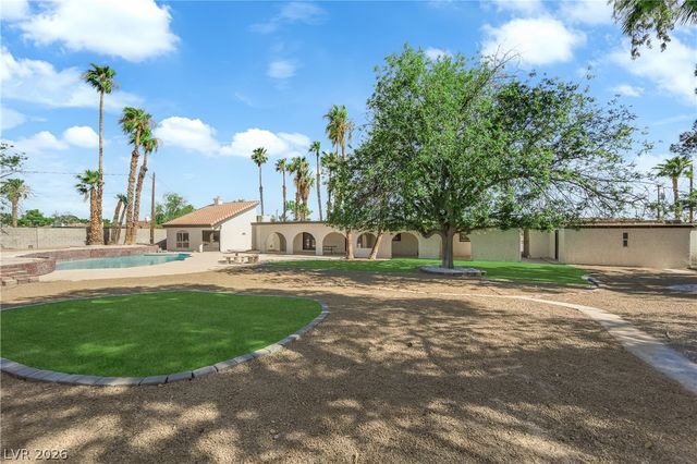 2880 Casey Drive, Las Vegas, NV 89120