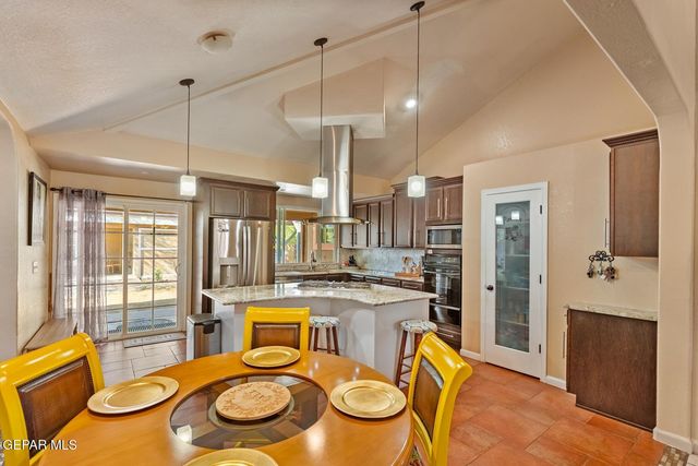 13130 SHAPLEIGH Place, Clint, TX 79836