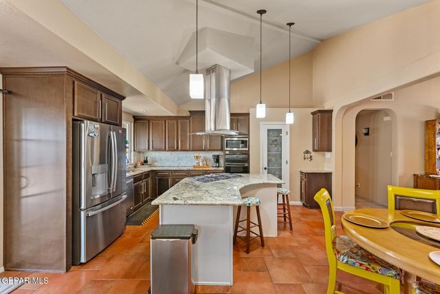 13130 SHAPLEIGH Place, Clint, TX 79836