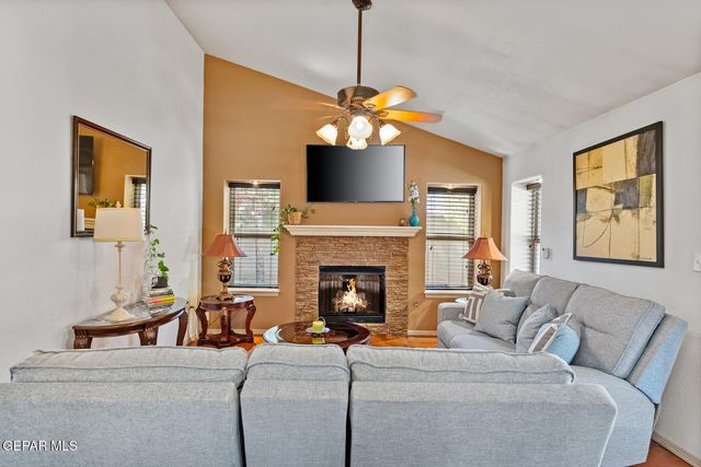 13130 SHAPLEIGH Place, Clint, TX 79836