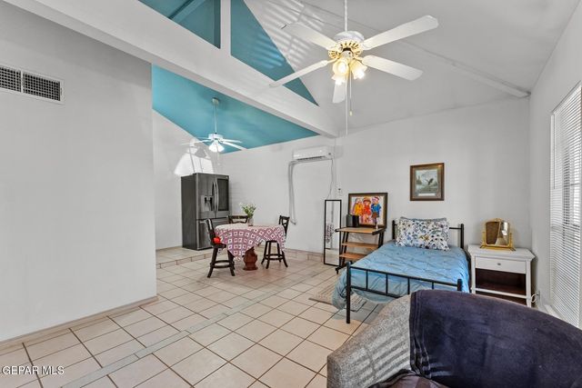 13130 SHAPLEIGH Place, Clint, TX 79836