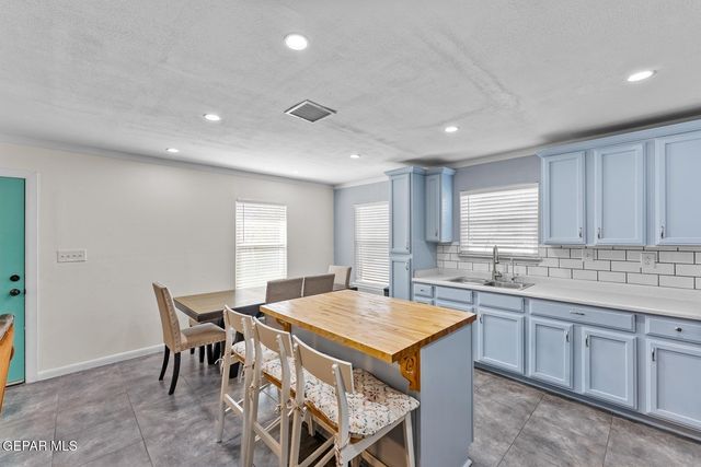 13130 SHAPLEIGH Place, Clint, TX 79836