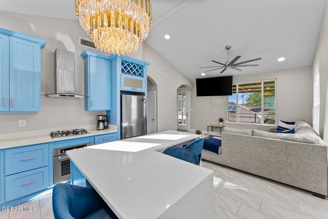 13130 SHAPLEIGH Place, Clint, TX 79836