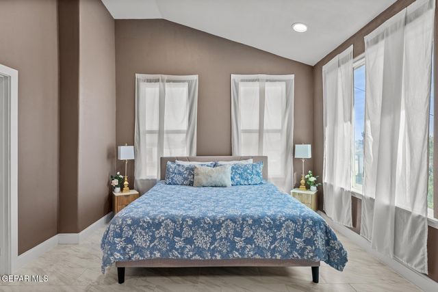 13130 SHAPLEIGH Place, Clint, TX 79836