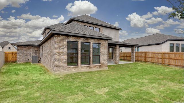 494 White Oak, Castroville, TX 78009