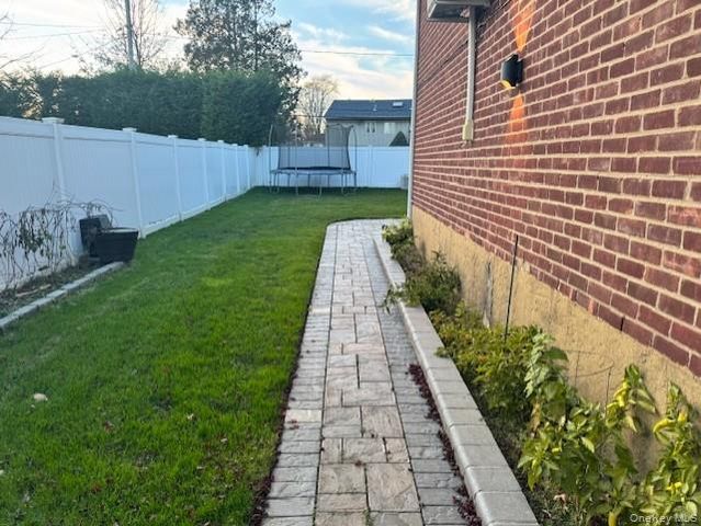 58 Pickwick Drive E, Syosset, NY 11791