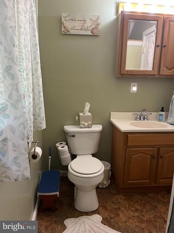 318 W MAIN ST, Valley View, PA 17983