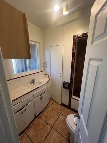344 Tennessee Street NE B, Albuquerque, NM 87108