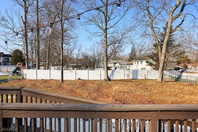 372 Willow Way, Clark Twp., NJ 07066