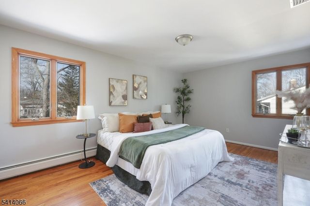 372 Willow Way, Clark Twp., NJ 07066