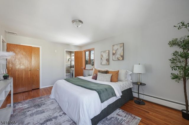 372 Willow Way, Clark Twp., NJ 07066