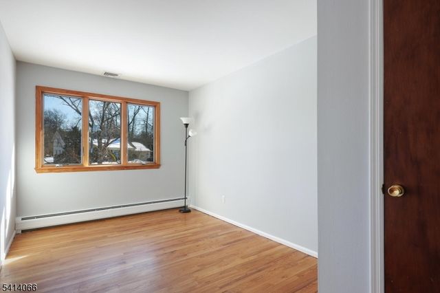 372 Willow Way, Clark Twp., NJ 07066