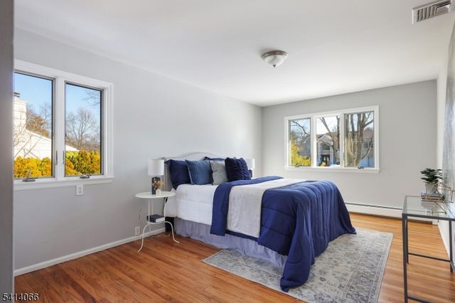 372 Willow Way, Clark Twp., NJ 07066