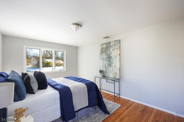 372 Willow Way, Clark Twp., NJ 07066