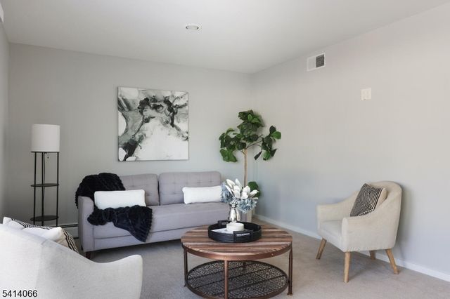 372 Willow Way, Clark Twp., NJ 07066