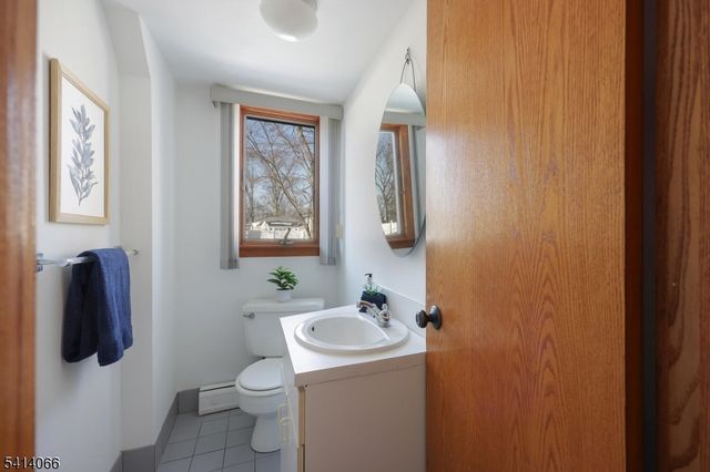 372 Willow Way, Clark Twp., NJ 07066