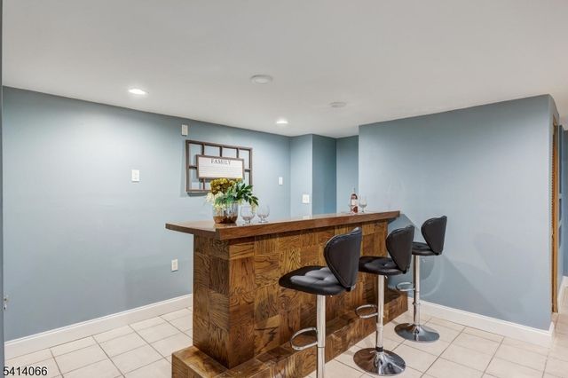 372 Willow Way, Clark Twp., NJ 07066