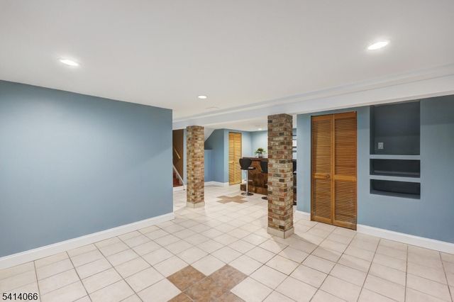 372 Willow Way, Clark Twp., NJ 07066