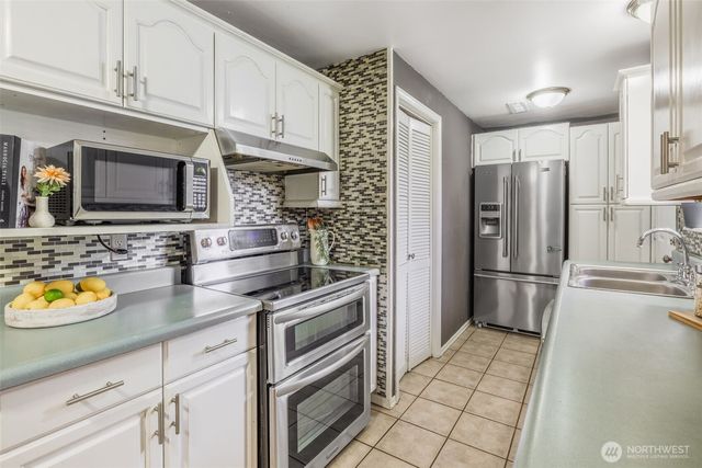 32916 26th Avenue SW, Federal Way, WA 98023