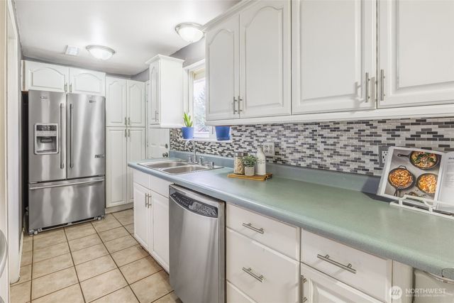 32916 26th Avenue SW, Federal Way, WA 98023