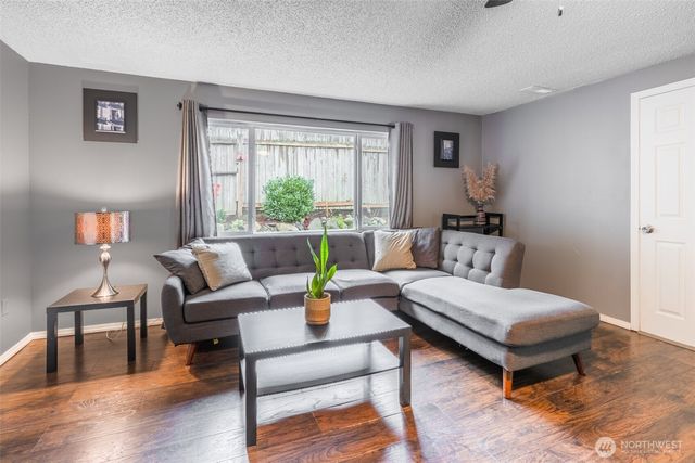 32916 26th Avenue SW, Federal Way, WA 98023